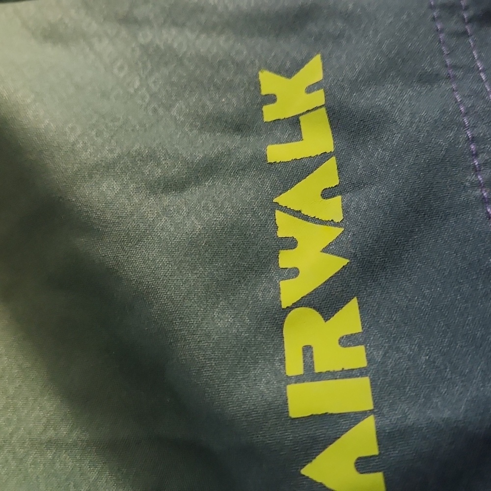 Airwalk - Picture 2 of 9